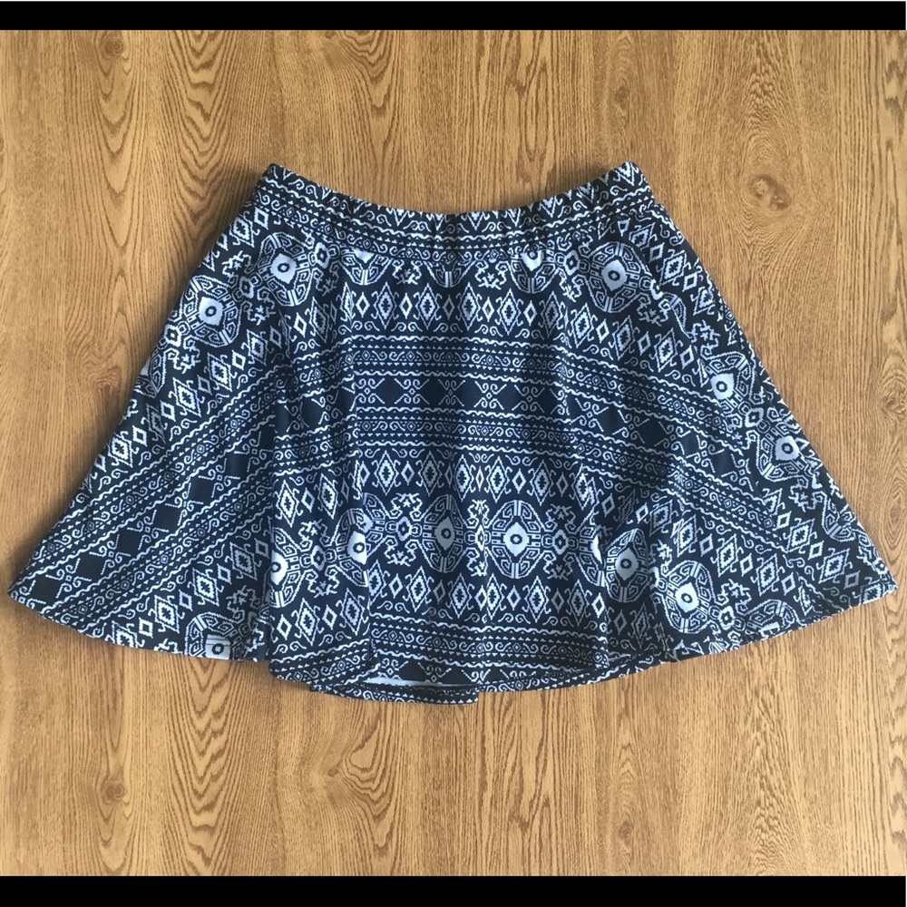 Black and white skater skirt